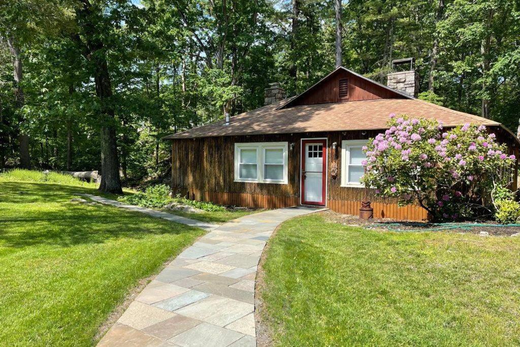 Peaceful Getaway Cottage On Grounds Of Historic Mid-Century Gem Northborough Exterior foto